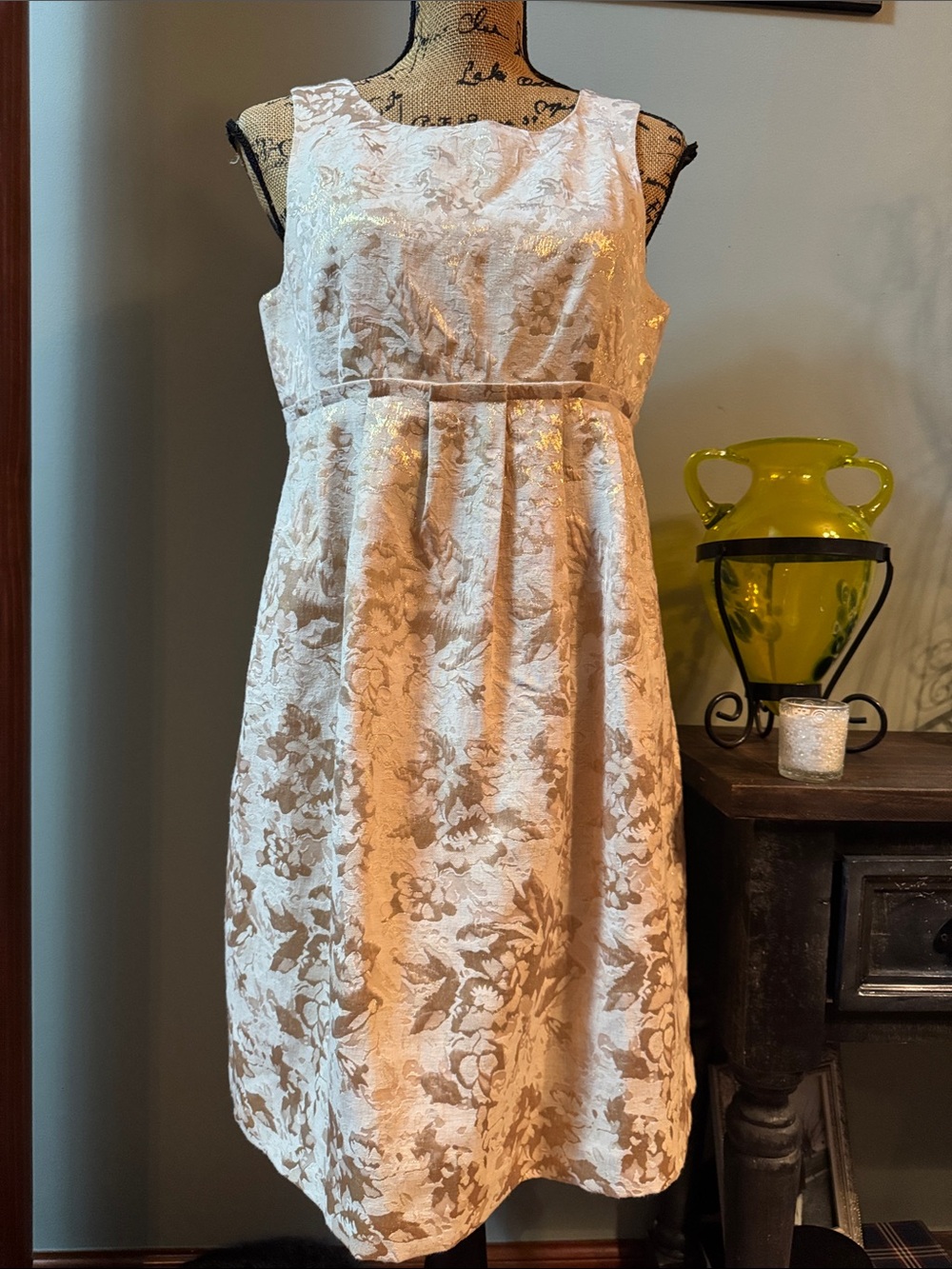 Max & Cleo Champagne Floral Jacquard dress. Size 10.